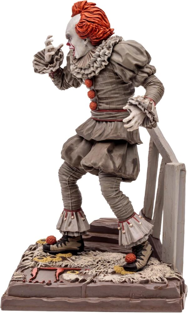 McFarlane Toys - WB 100: Pennywise (It Chapter Two) Movie Maniacs 6in Posed Figure - Image 8