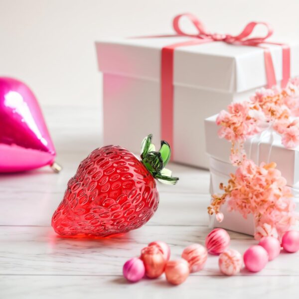 Blown Glass Strawberry Ornament, Handmade Fruit Decoration, Clear Crystal Collectible Art Figurines, Strawberry Paperweigh Artificial Fruit Decorations for Home Office Bedroom and Kitchen - Image 7